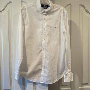 Vineyard vines white shirt